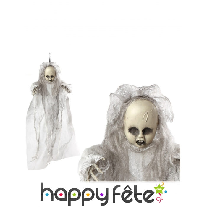 Poupée maléfique dans un drap blanc à suspendre