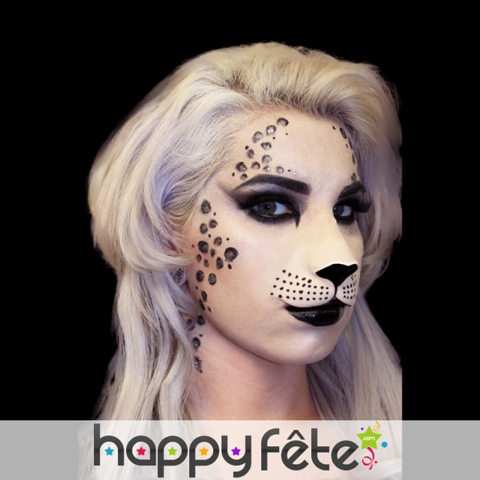 Petit nez de chat en latex