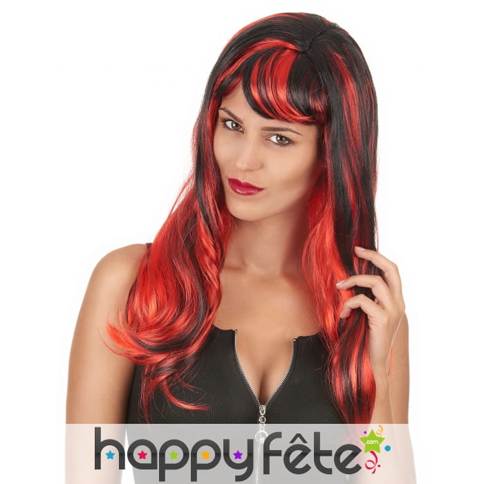 Perruque noire mèches rouges, ondulée