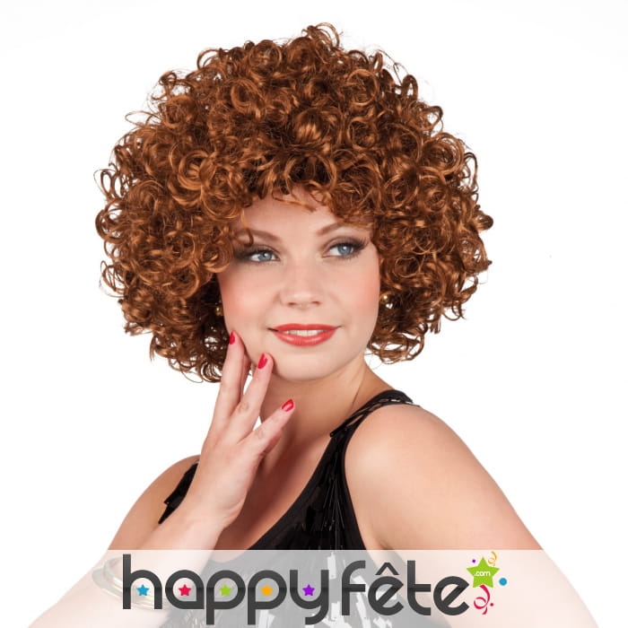 Perruque ronde bouclée châtain