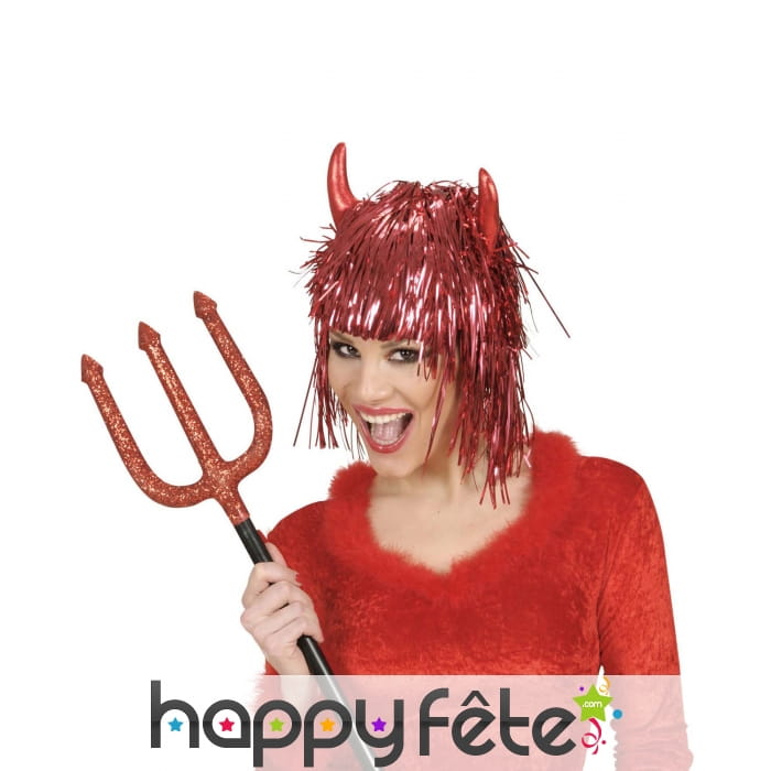 Perruque rouge métallique avec cornes de diable