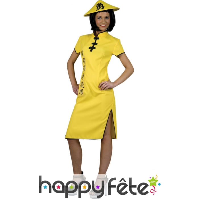 Robe chinoise jaune unie avec inscriptions