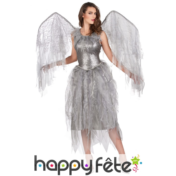 Robe d'ange grise ailée