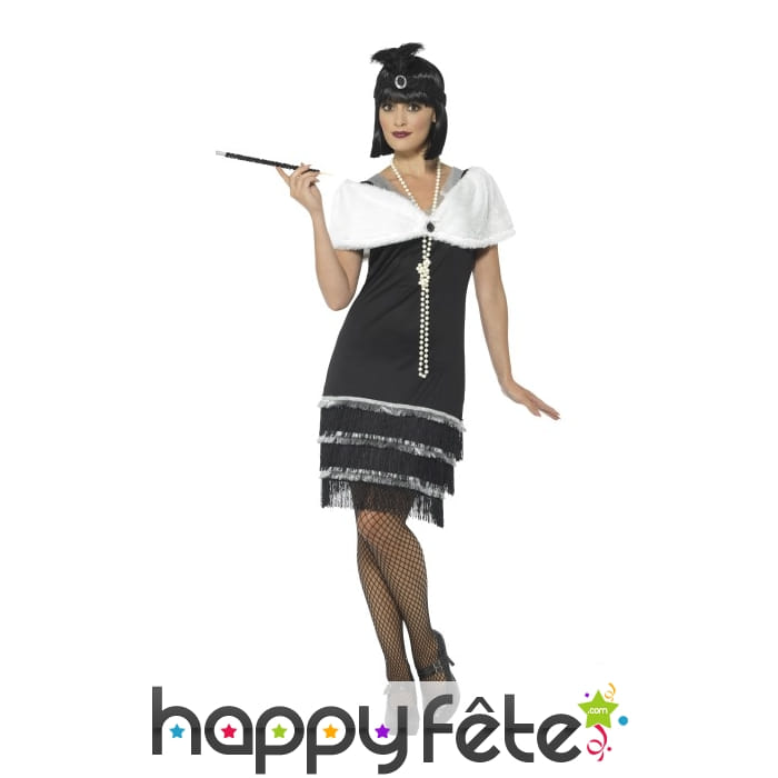 Robe flapper chic noire avec étole blanche
