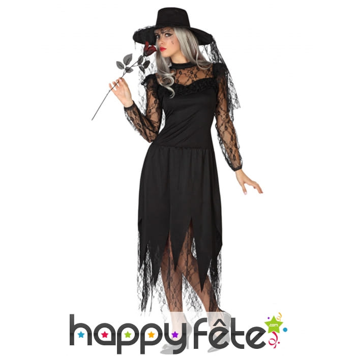 Robe noire de sorcière avec dentelle et chapeau