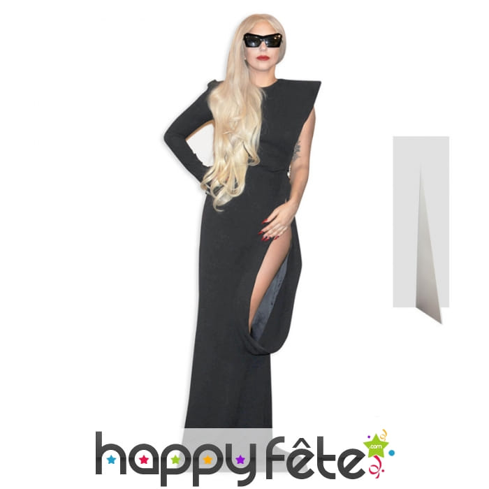 Silhouette de Lady Gaga en robe noire