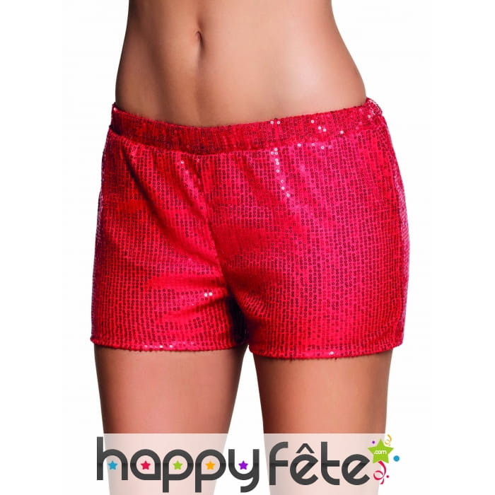 Shorty rouge recouvert de sequins