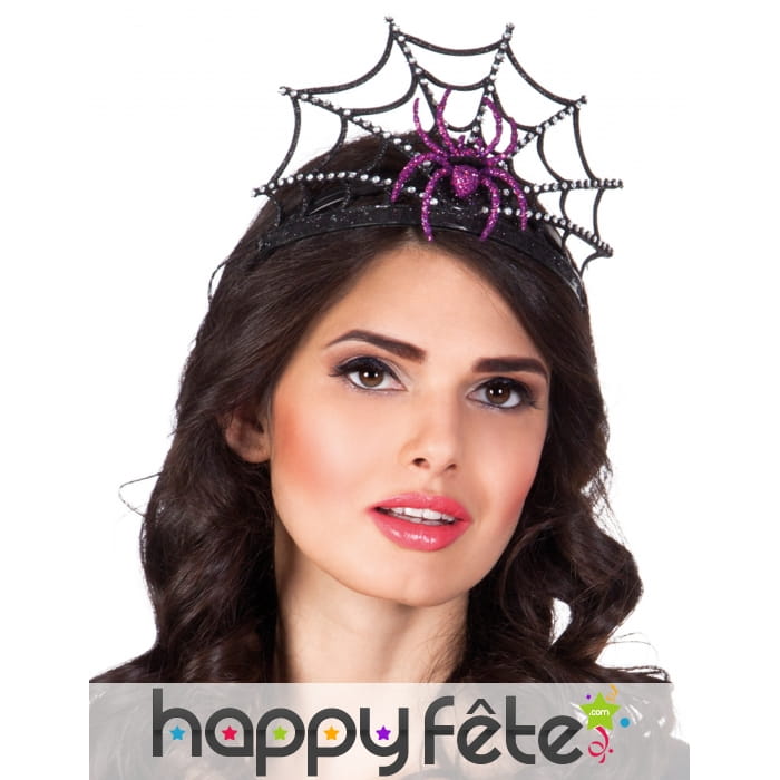 Tiare araignée violette et toile