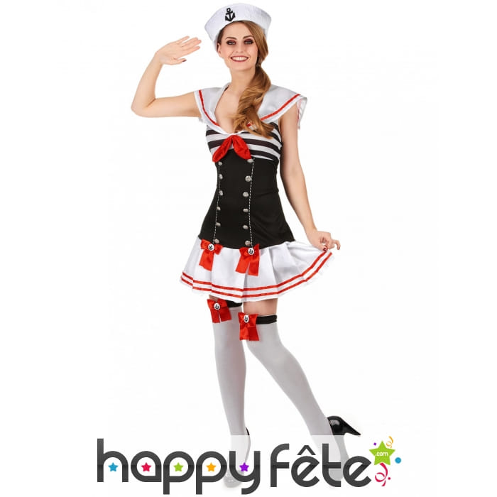 Tenue courte de femme marin noire et blanche