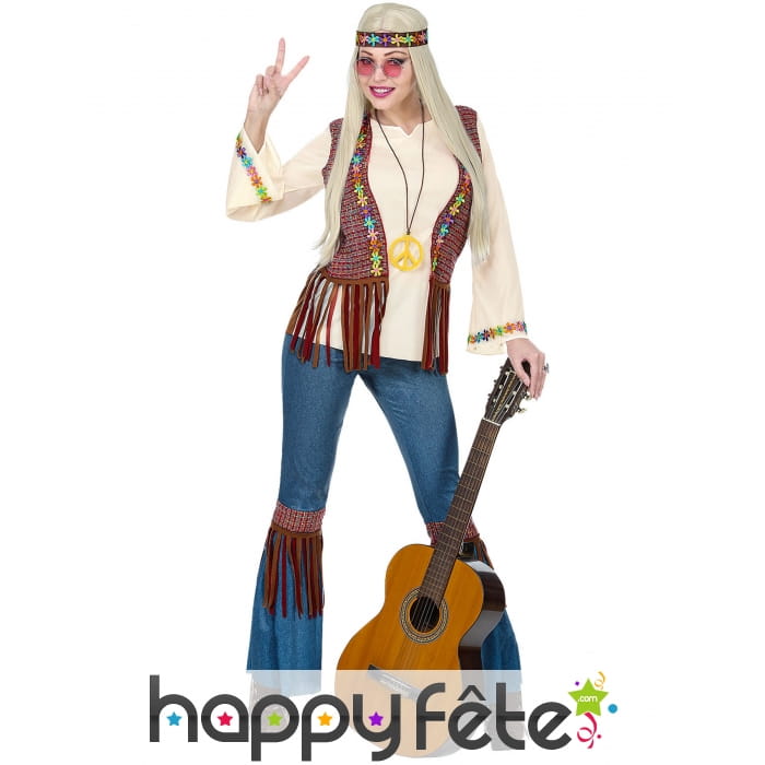 Tenue hippie avec veste marron à franges, femme