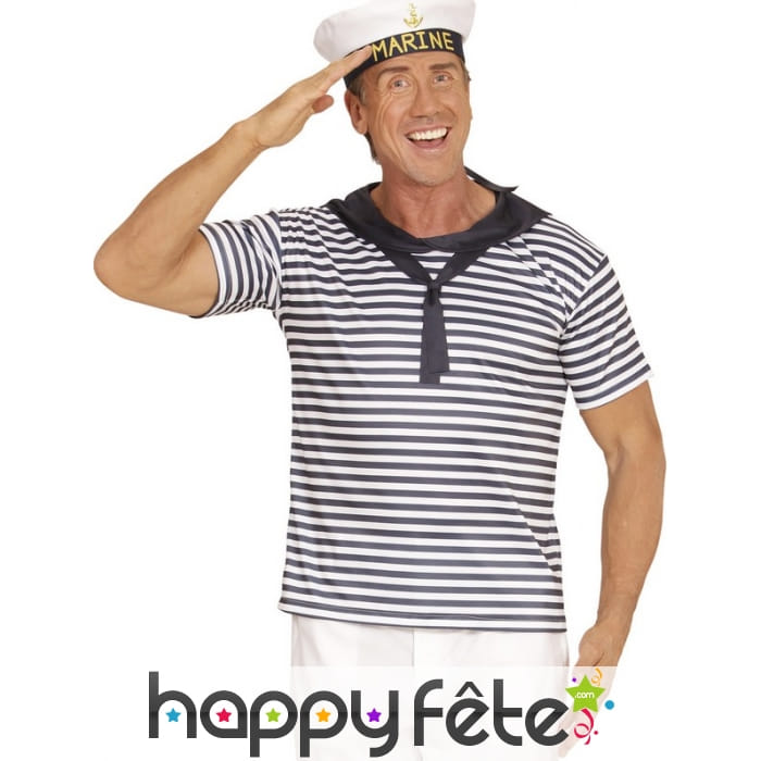 T-shirt et béret de marin