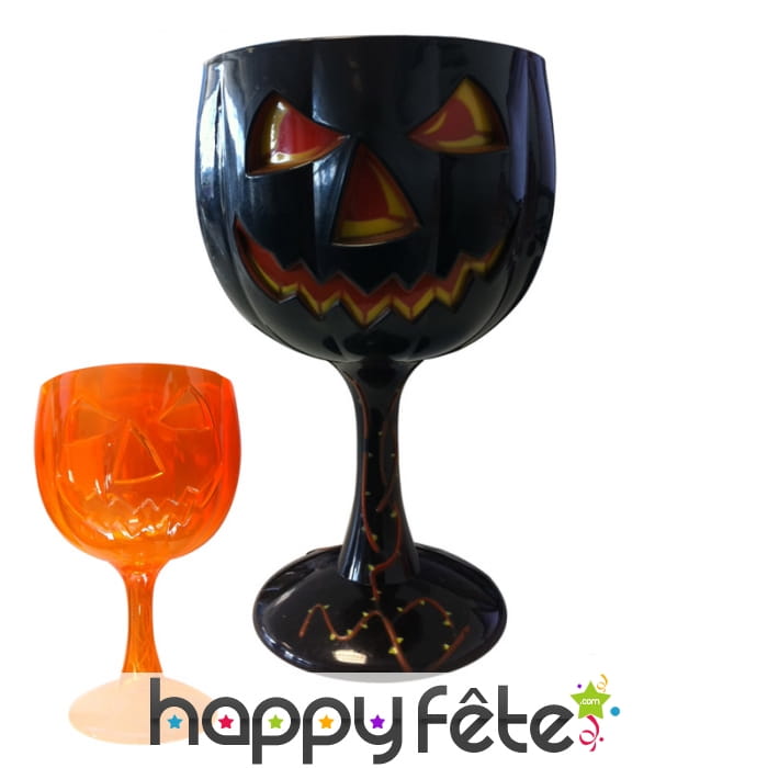 Verre à pied en forme de citrouille