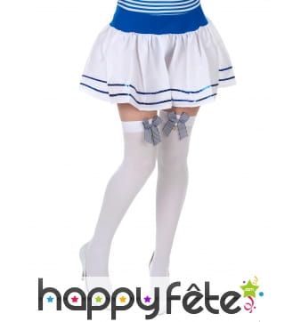 Bas blancs avec noeud marin