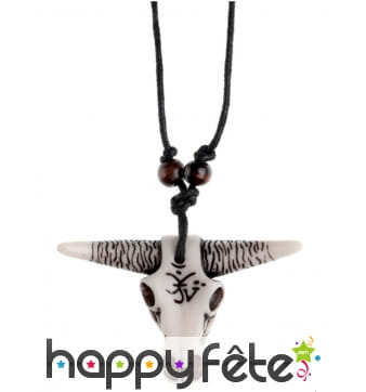 Collier avec tête de buffle