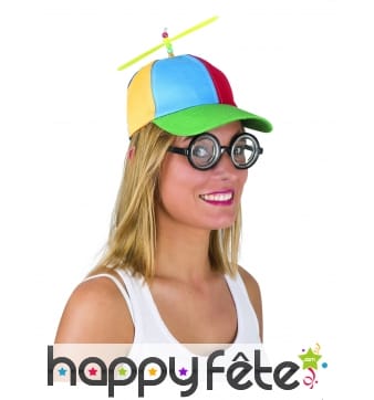 Casquette multicolore avec hélice