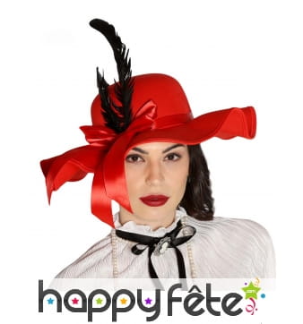 Chapeau rouge années 20 avec plumes et ruban