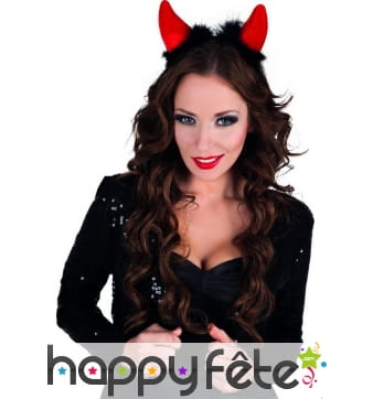 Cornes rouges de diablesse avec froufrous noirs