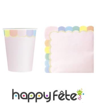 Décoration de table rose festonnée