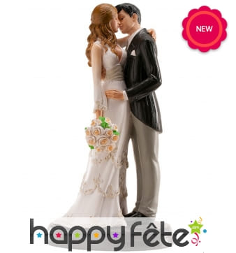 Figurine mariés qui s'embrassent pour gâteau, 18cm