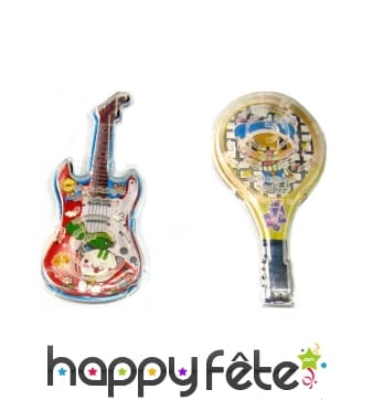 Jeu de patience en forme de raquette ou guitare