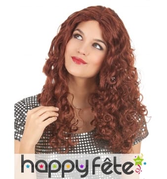 Longue perruque rousse bouclée