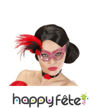 Loup rose doré avec plumes rouges et noires