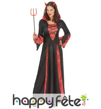 Longue robe noire et rouge de diablesse