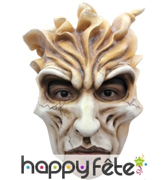 Masque de monstre au visage fossilisé