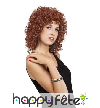 Perruque bouclée marron mi longue et volumineuse