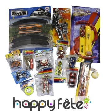 Paquet de 15 jouets garcons assortis