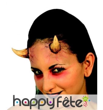 Paire de cornes réalistes de diable