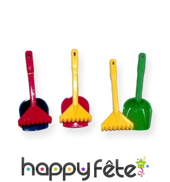 Pelle et rateau de plage