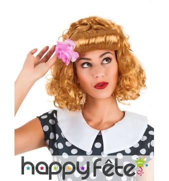 Perruque rétro rousse bouclée frange rouleau