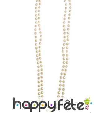 Sautoir de perles blanches en plastique