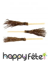 6 Mini balais décoratifs de 6cm