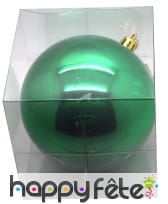Boule de noel vert brillant. 10 cm