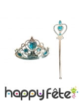 Baton de petite princesse bleu avec couronne