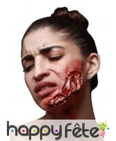 Blessure mâchoire fracturée en latex