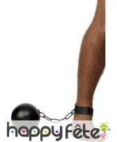 Chaine avec boulet de prisonnier