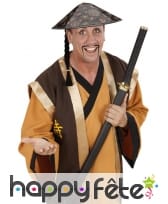 Chapeau chinois noir avec motifs et tresse noire