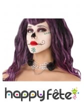 Collier dia de los muertos avec doigts squelette