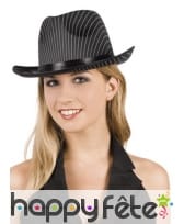 Chapeau de gangster ray&eacute; blanc et noir