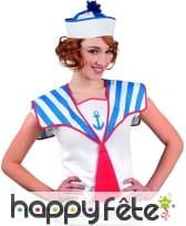 Collerette de marin avec cravate rouge