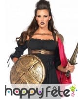 Cape de princesse guerri&egrave;re rouge satin&eacute;