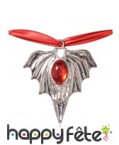 Collier de vampire avec médaillon et pierre rouge