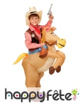 Costume enfant de cowb-boy à dos de cheval
