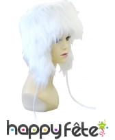 Chapka en fourrure blanche