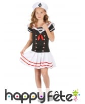 Chapeau et robe marin noire et blanche pour fille