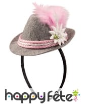 Chapeau gris rose de bavaroise sur serre tete