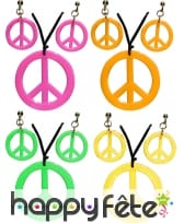 Collier hippie avec boucles d'oreilles fluo
